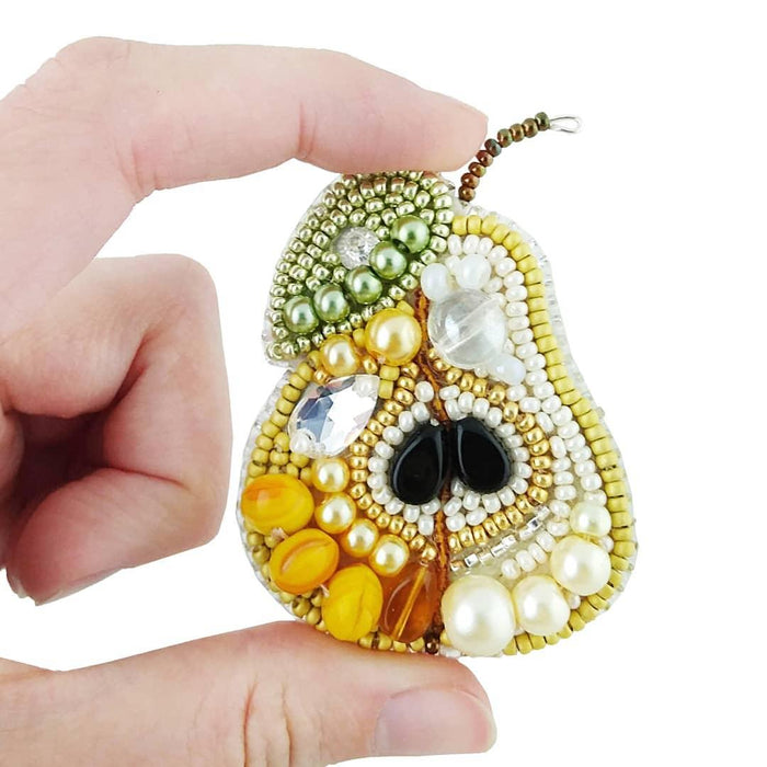 BP-205 Beadwork kit for creating brooch Crystal Art "Pear"
