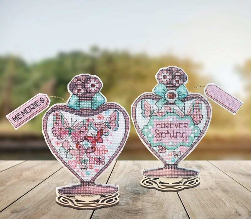 T-78 Counted cross stitch kit Crystal Art Set of pictures "Scent of life"