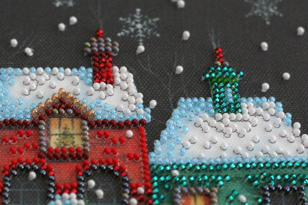 Holiday Town Christmas Village Mid-Sized Bead Embroidery Kit AMB-048 - Wizardi