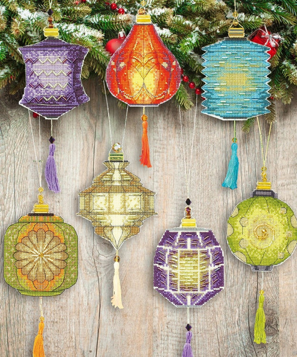 Christmas tree toy cross-stitch kit T-27 Set of pictures "Colorful lanterns"